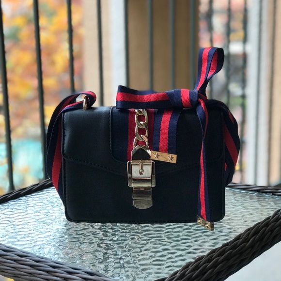 Black and Red, Pretty Little Bag - Picture 1 of 5